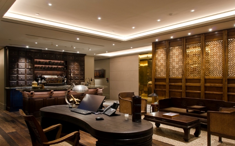 Nội thất cần được bố trí hợp lý để cân bằng phong thủy văn phòng