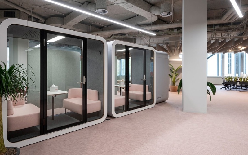Phòng trò chuyện riêng tư hiện đang thịnh hành trong thiết kế nội thất văn phòng
