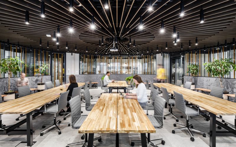 Setup văn phòng trên 500m² tối ưu quản lý lưu lượng nhân sự và khách hàng