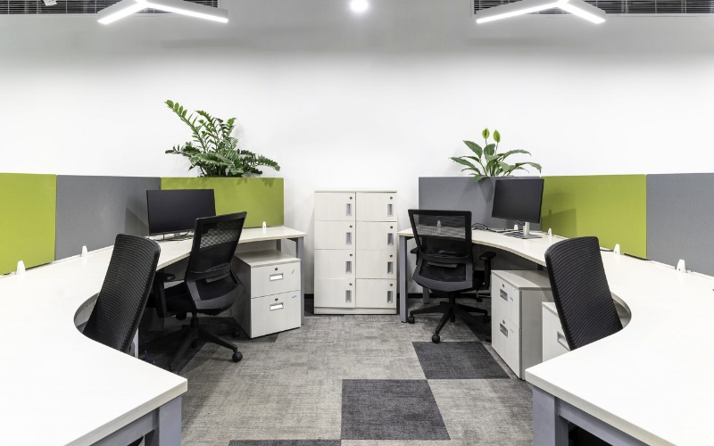 Thiết kế văn phòng 100m2 nên ưu tiên sử dụng mẫu nội thất đơn giản