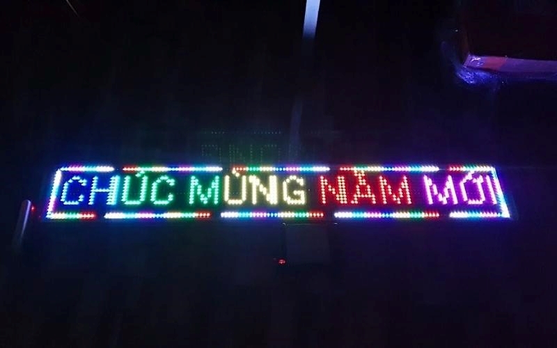Trang trí văn phòng làm việc ngày Tết bằng bảng màn hình LED