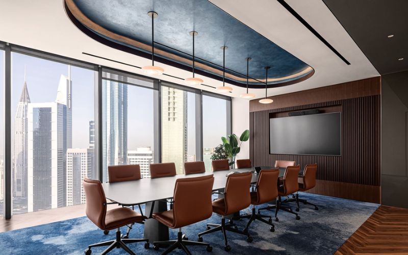Văn phòng Luxury với phòng họp cao cấp tạo môi trường chuyên nghiệp để tiếp khách và đối tác quan trọng