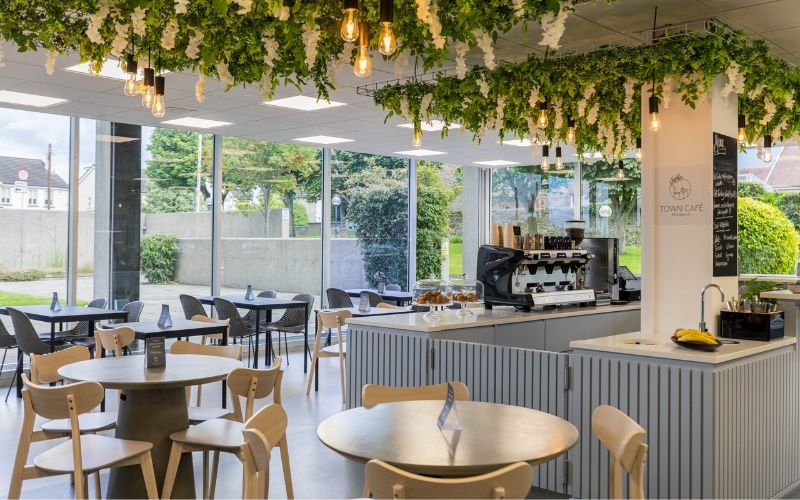 Có rất nhiều kiểu thiết kế quán cafe văn phòng
