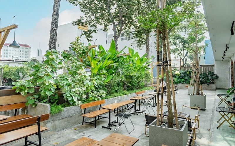 Quán cafe sân vườn là điểm đến yêu thích của khách hàng tại các thành phố lớn