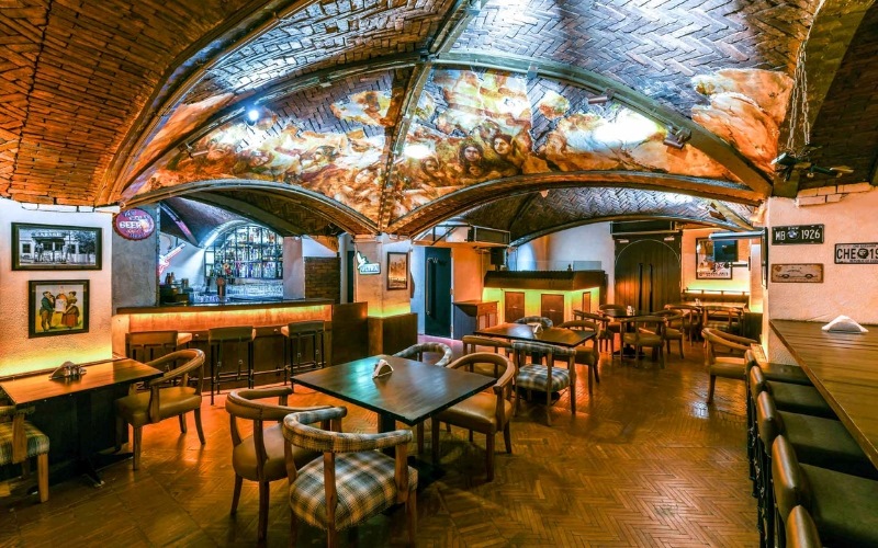 Quán cafe theo phong cách đương đại với những đường cong ấn tượng