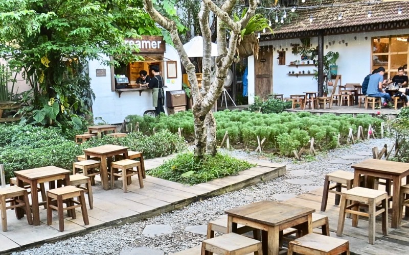 Phong cách thiết kế quán cafe ngoài trời vô cùng đa dạng