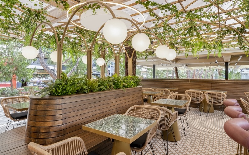 Những quán cafe kiểu này sẽ mô phòng lại vẻ đẹp của rừng rậm