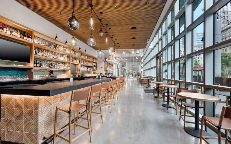 Thiết kế quán cafe 2 mặt tiền phong cách hiện đại