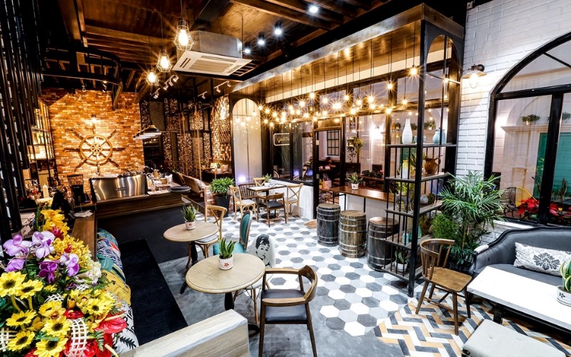 Thiết kế quán cafe dạng xưởng công nghiệp ấn tượng