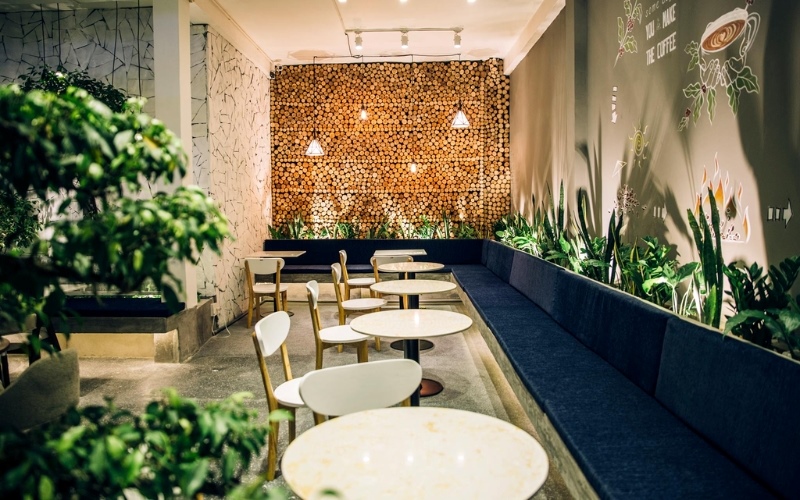 Quán cafe bình dân hiện đại hài hòa với yếu tố thiên nhiên