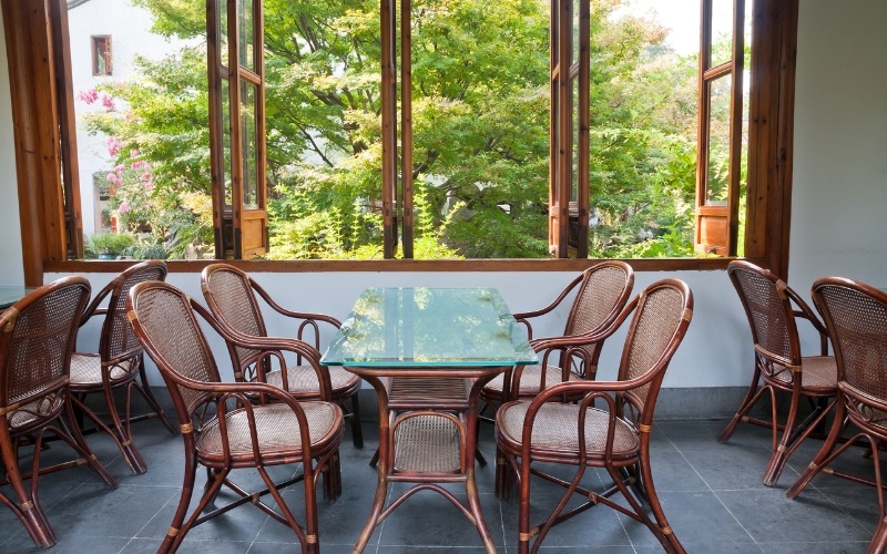 Vẻ đẹp tự nhiên của không gian quán cafe bình dân giản dị
