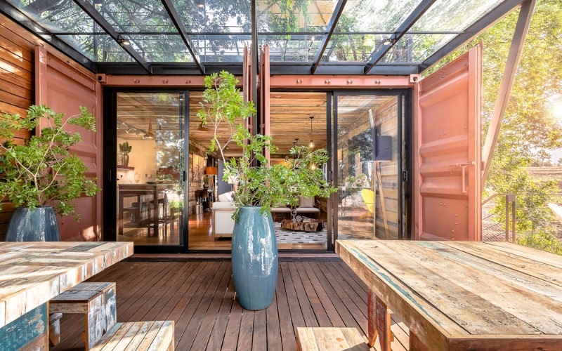 Thiết kế quán cafe container gần gũi với thiên nhiên