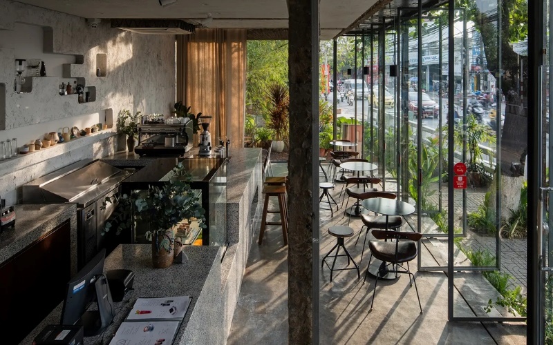 Thiết kế quán cafe 4m bằng thép tiền chế thường rất đơn giản