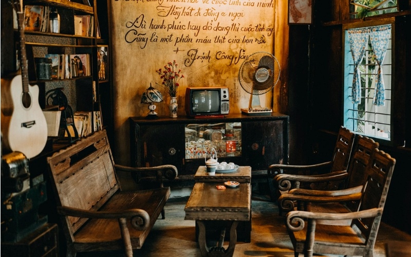 Thiết kế quán cafe mặt tiền 10m theo phong cách Vintage