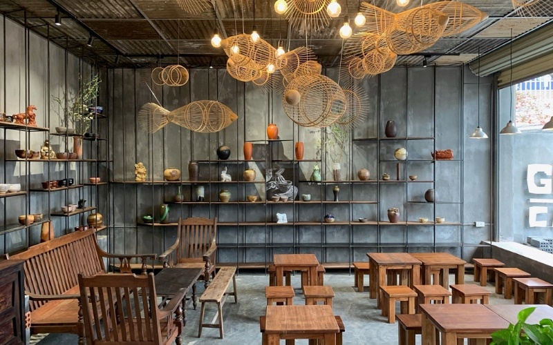 Nội thất của quán thường là những sản phẩm kiểu Vintage