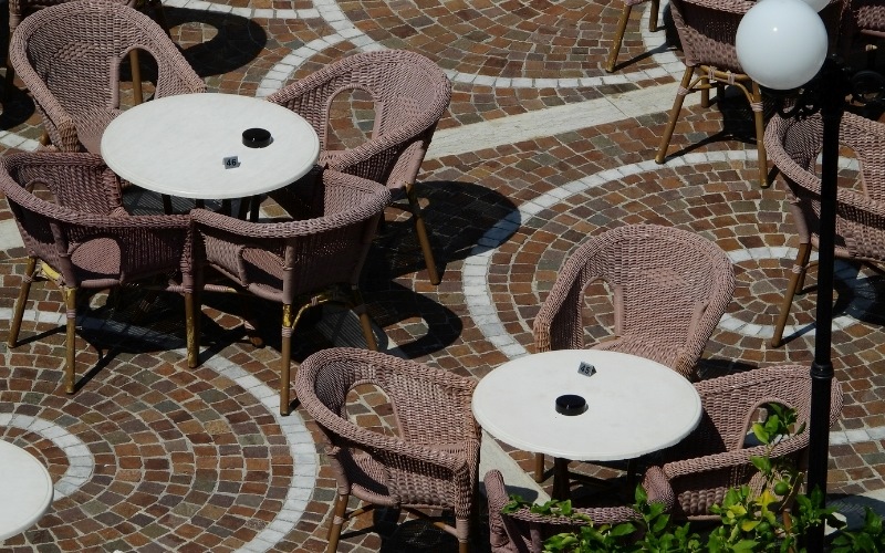 Các đơn vị chuyên nghiệp sẽ tạo ra thiết kế quán cafe vỉa hè đẹp