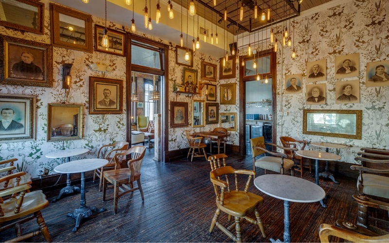 Nét đẹp hoài cổ ấn tượng của thiết kế quán cafe phong cách cổ điển