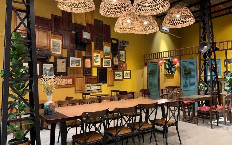 Mẫu thiết kế quán cafe phong cách cổ điển thập niên trước