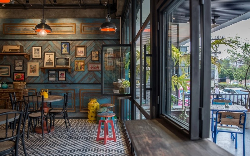 Mẫu quán cafe Vintage kết hợp không gian trong nhà và ngoài trời