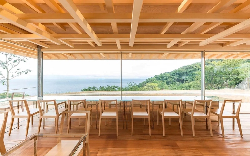 Mẫu trần bằng gỗ đặc sắc cho quán cafe view biển