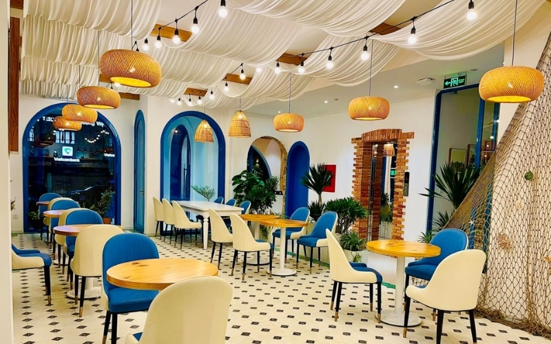 Trang trí trần quán cafe theo phong cách Địa Trung Hải