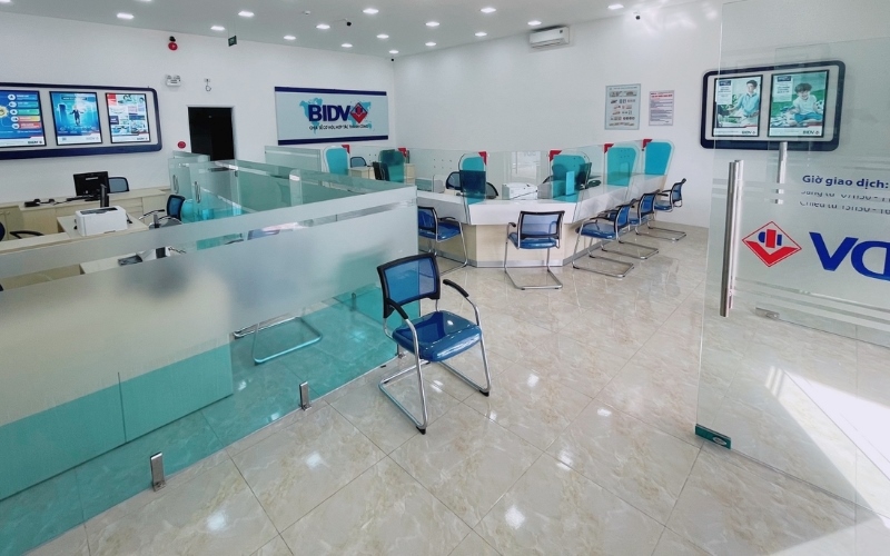 Thiết kế văn phòng giao dịch ngân hàng truyền thống
