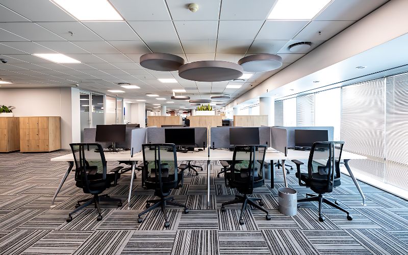 Văn phòng diện tích 150m2 với nội thất chuyên nghiệp