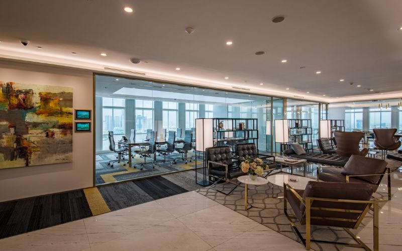 Thiết kế văn phòng 300m2 hiện đại chú trọng vào đường nét đơn giản