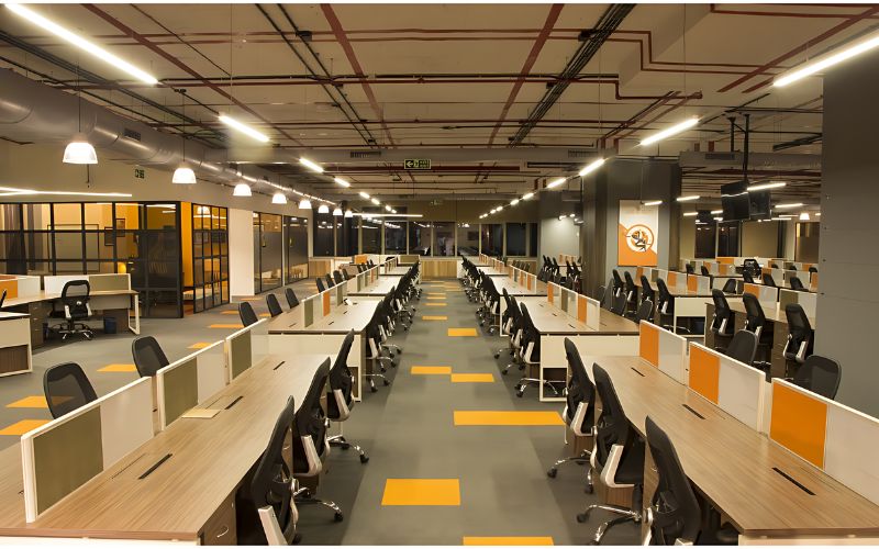 Thiết kế văn phòng 600m2 công nghiệp vô cùng rộng thoáng
