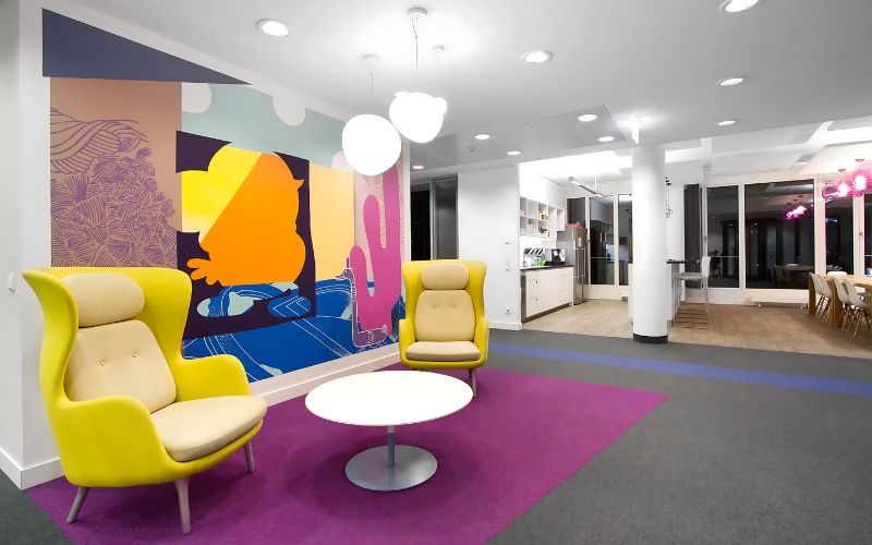 Văn phòng 90m2 phong cách nghệ thuật màu sắc