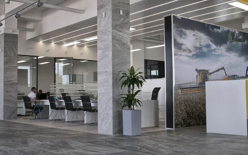 Văn phòng được lát đá granite mang đến sự đẳng cấp, sang trọng