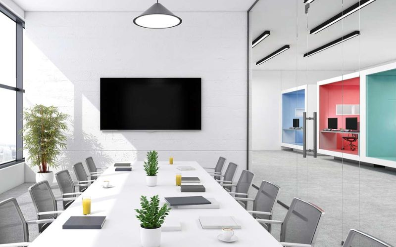 Phòng họp ở vị trí trung tâm tạo sự tiện lợi cho các phòng ban