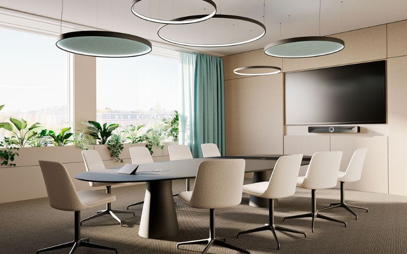 Phòng họp lắp đặt đèn thả trần mang lại ánh sáng dịu nhẹ