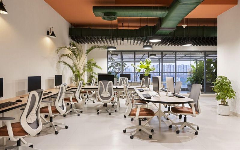 Mẫu thiết kế văn phòng cho thuê 100m2 với không gian làm việc linh hoạt phù hợp doanh nghiệp vừa và nhỏ